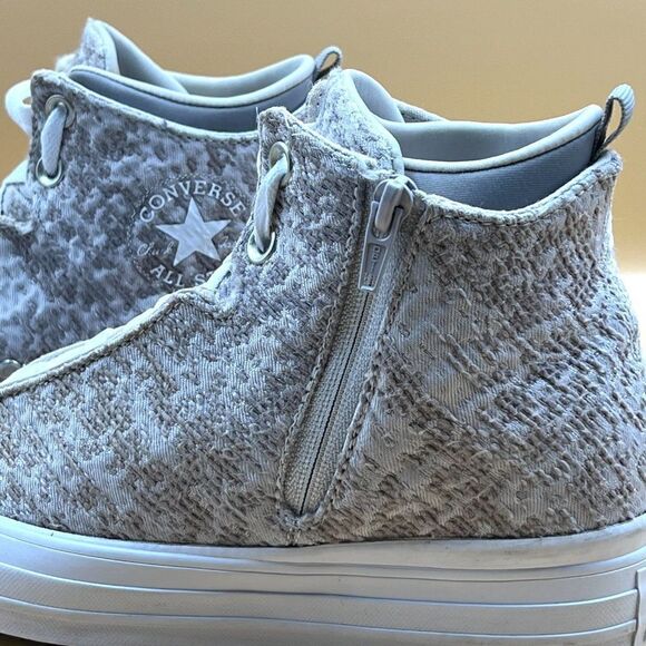 Converse Chuck Taylor All-Star Mid - Size: 7.5 - Great Condition - Picture 3 of 10